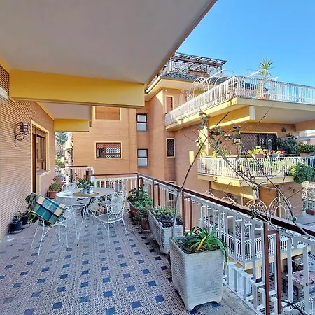 Anastasio Spacious Апартаменты Рим