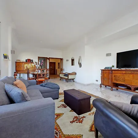 Anastasio Spacious Апартаменты