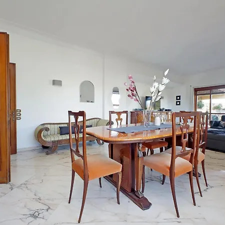 Anastasio Spacious Lägenhet *