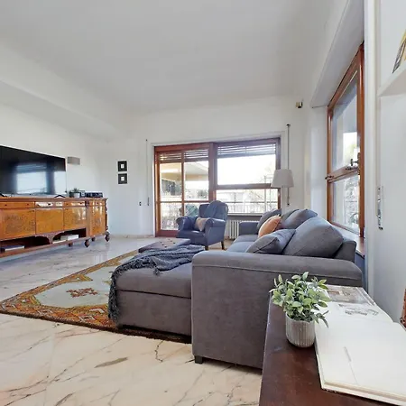 Apartment Anastasio Spacious Rome