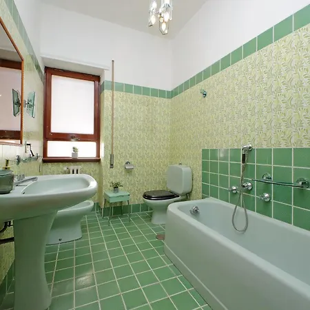 Anastasio Spacious *