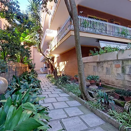 Anastasio Spacious *