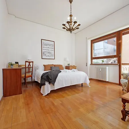 Anastasio Spacious *